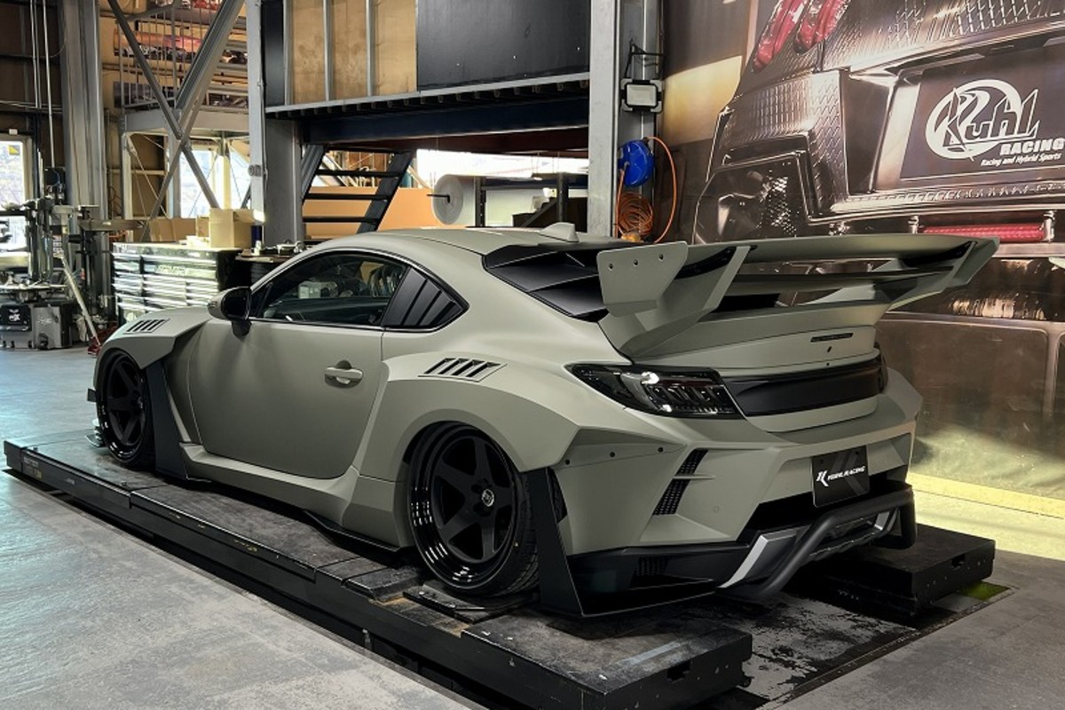 Este GR86 parece um Gundam depois de obter Extreme Aero e uma asa de três estágios