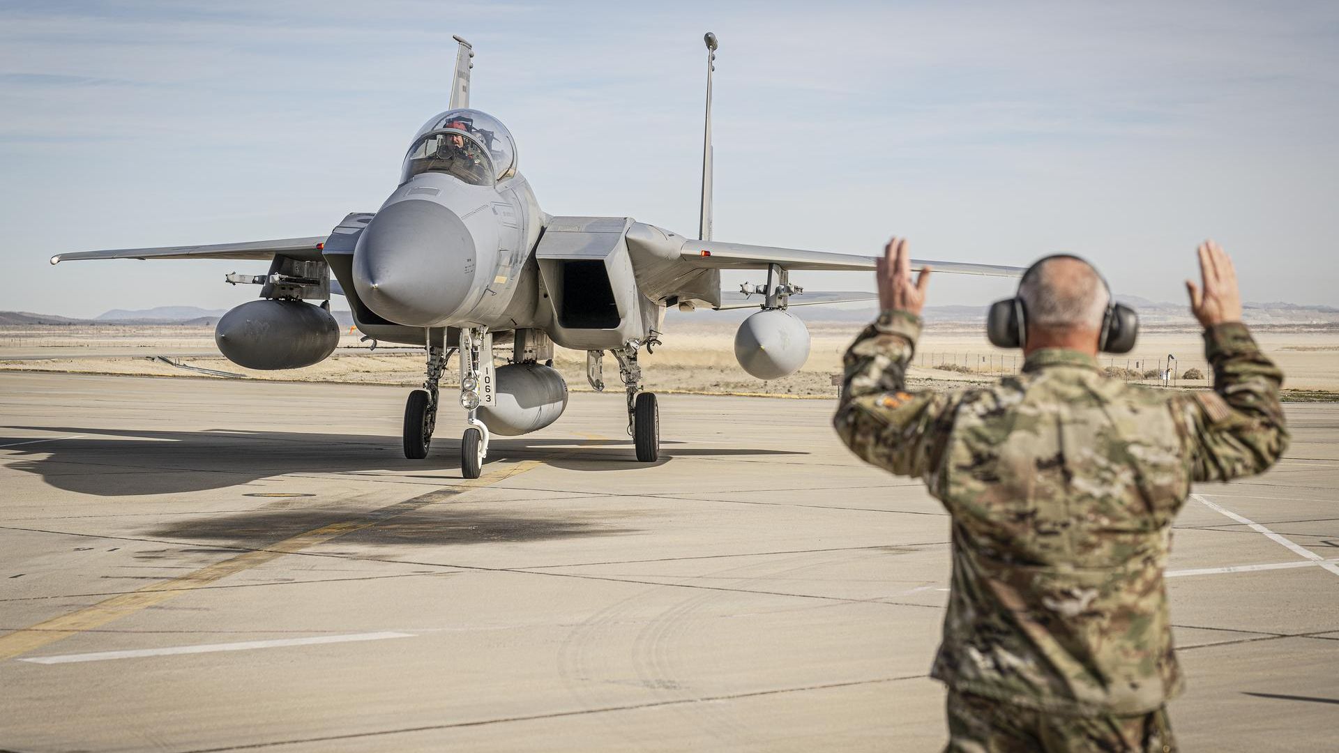 NASA recebe novo caça F-15 para perseguir sua aeronave supersônica ‘silenciosa’ X-59