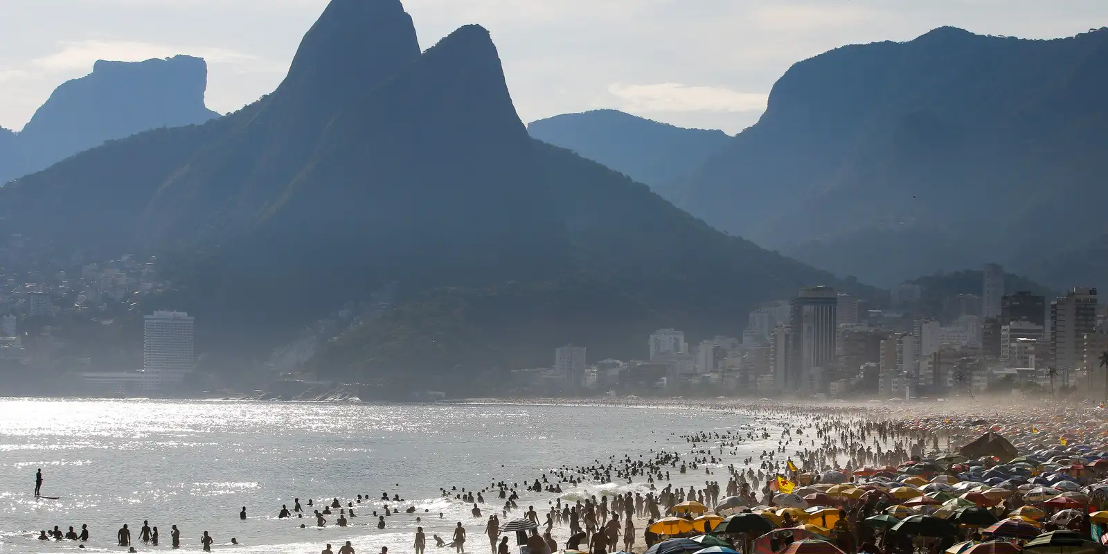 Turismo brasileiro tem faturamento recorde de R$ 185 bi em 2025