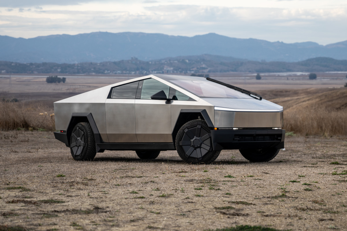 As vendas do Tesla Cybertruck caíram mais rápido do que qualquer outro EV em 2025
