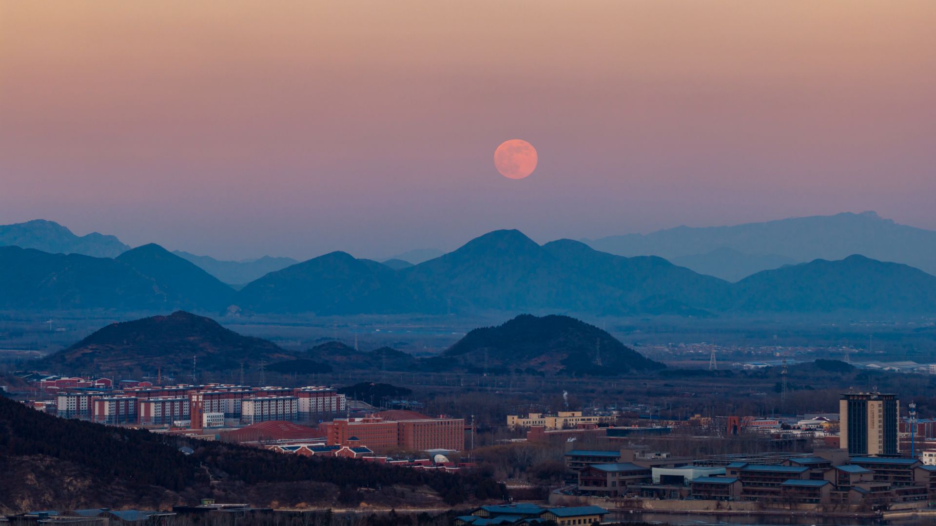 A lua cheia de janeiro impressiona os observadores do céu com uma impressionante ‘Wolf Supermoon’ (fotos)