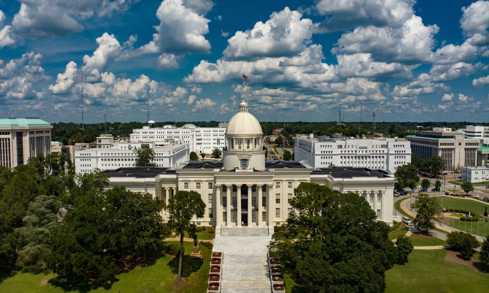 Alabama adota isenção de cálculo de capital de grupo e opções limitadas de arquivamento