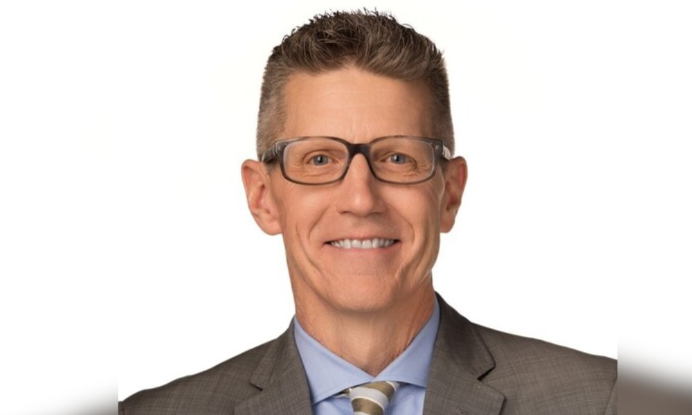 Movimentos de seguros: Blue Shield of California e Alliant