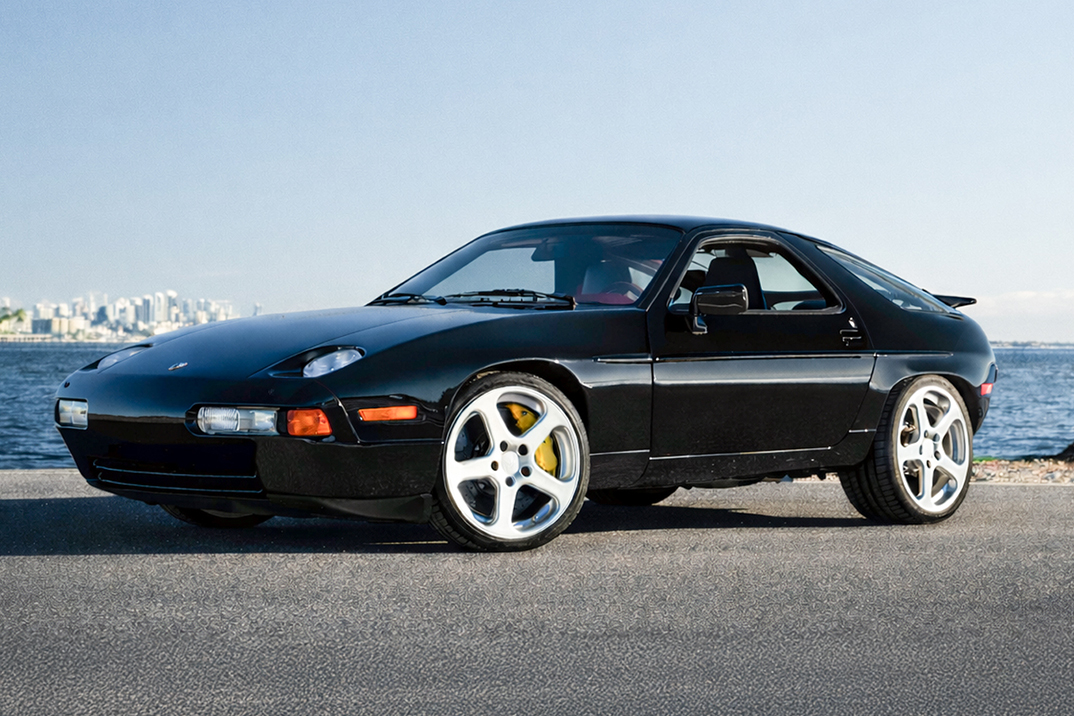 Um RUF Porsche 928 único de 1989 vai a leilão
