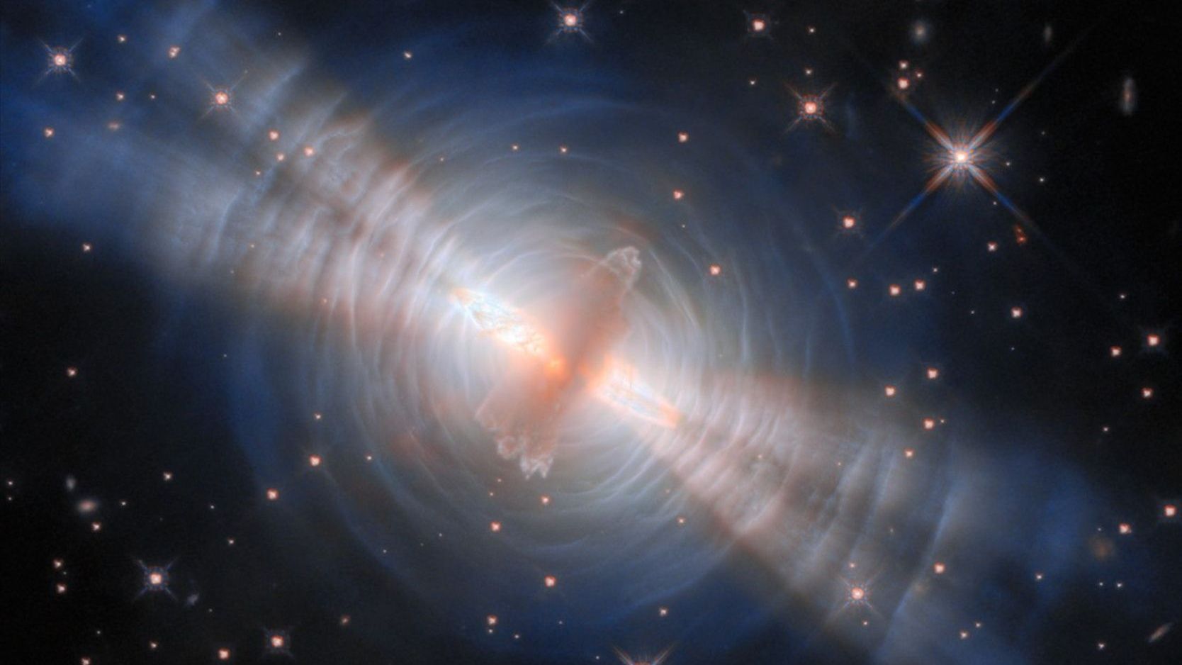 O Telescópio Espacial Hubble captura os impressionantes suspiros finais de uma estrela moribunda