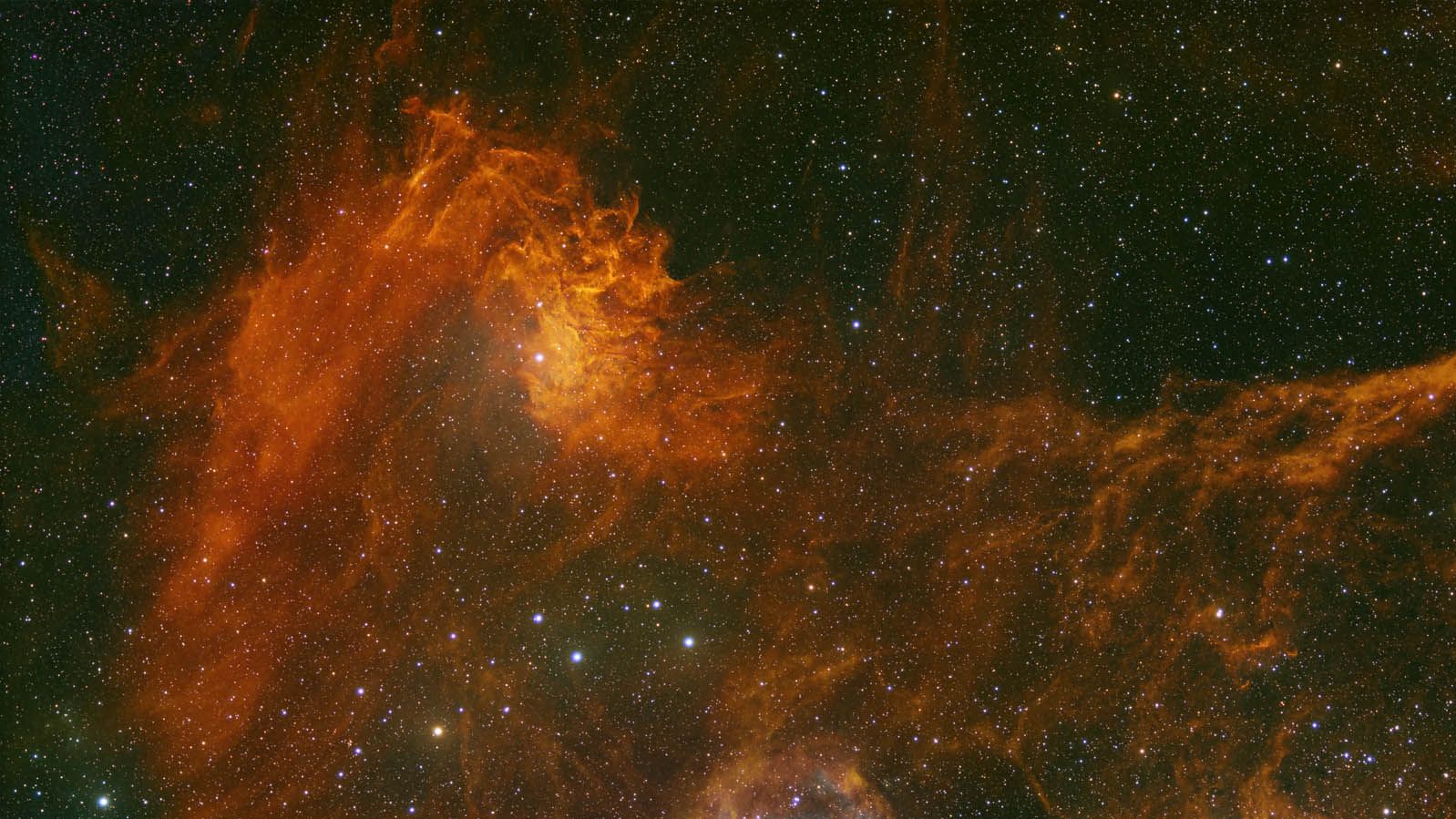 Astrofotógrafo captura a ‘Nebulosa Estrela Flamejante’ em chamas no espaço profundo (foto)