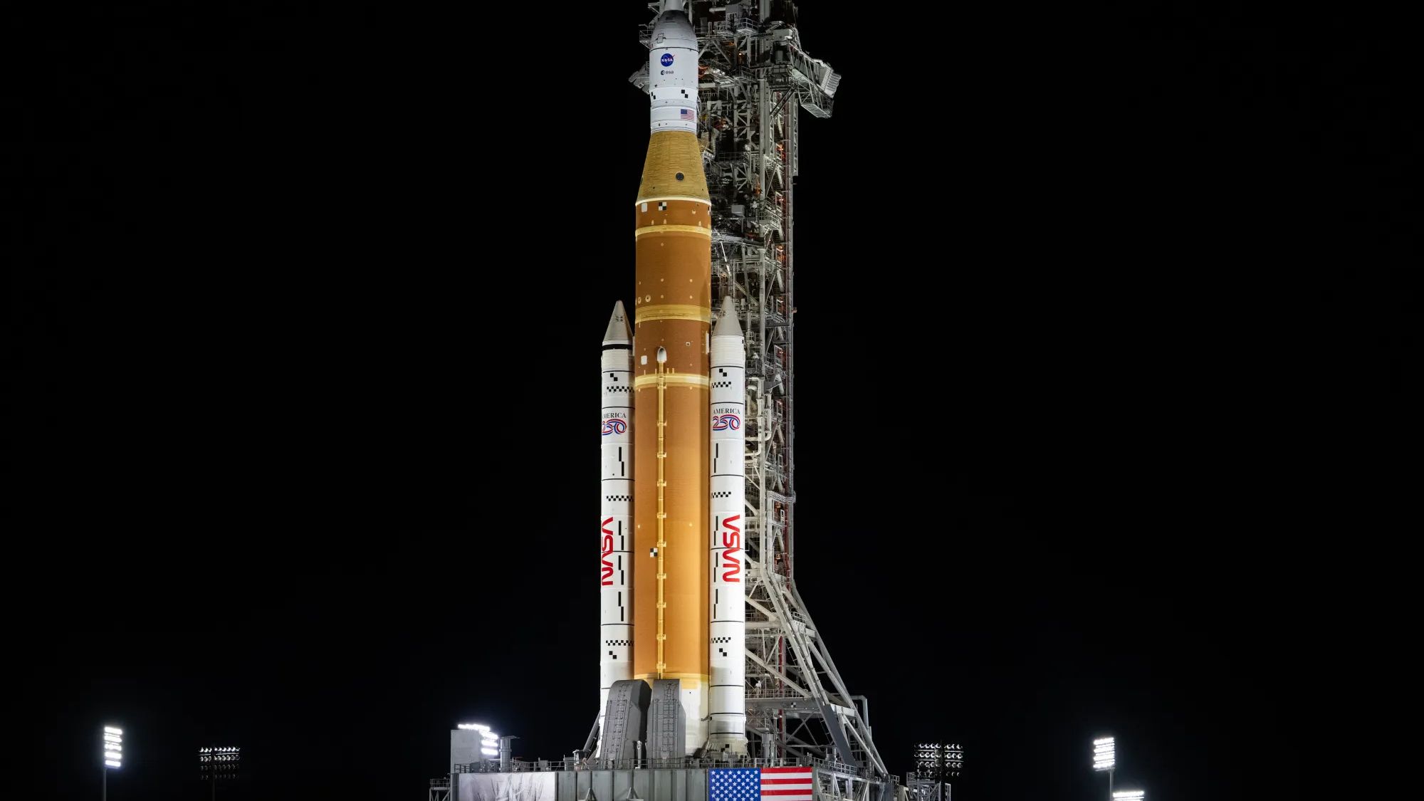 Veja a NASA abastecer seu foguete lunar Artemis 2 hoje em um teste crítico de pré-lançamento
