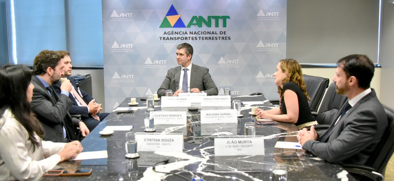 Câmara COMPOR: ANTT recebe ANATEL para compartilhar modelo que já solucionou conflitos e evitou disputas judiciais bilionárias — Agência Nacional de Transportes Terrestres