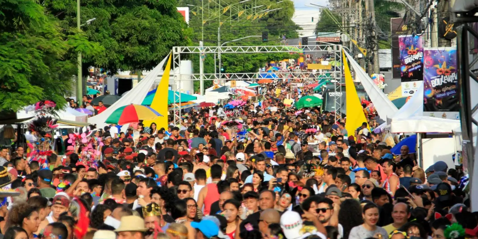 Blocos tradicionais atraem os foliões em Manaus