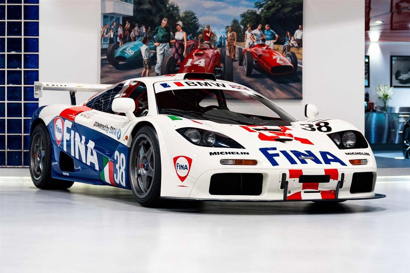 Pare tudo – um McLaren F1 GTR está à venda