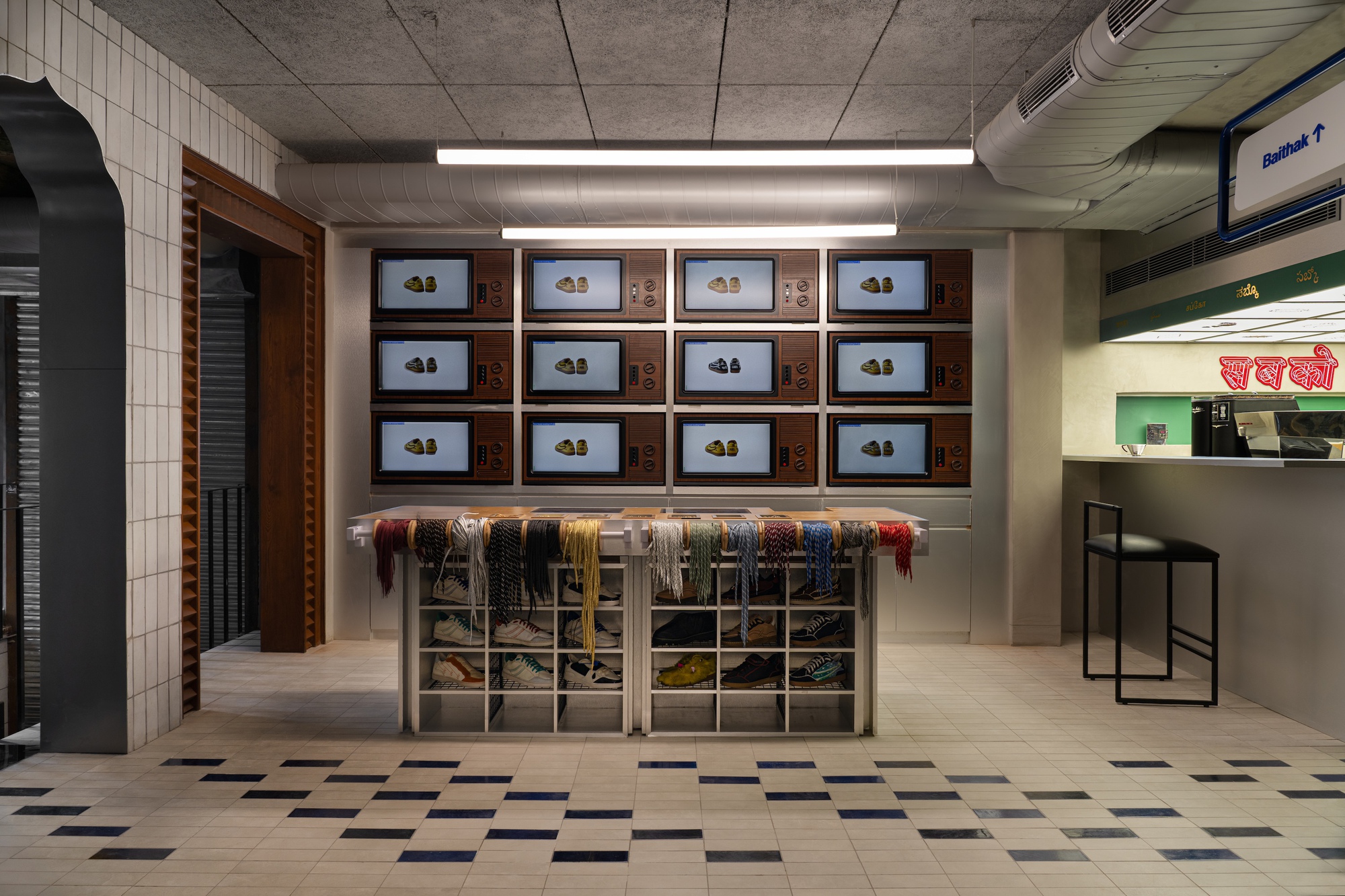 Loja Gully Labs Sceaker / The Melange Studio