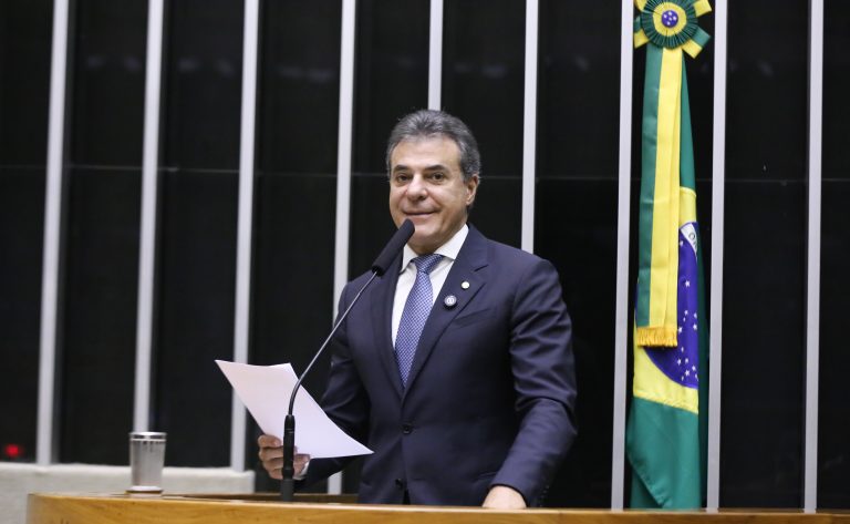 Projeto exige nome fantasia e CNPJ em faturas de cartão de crédito e débito – Notícias