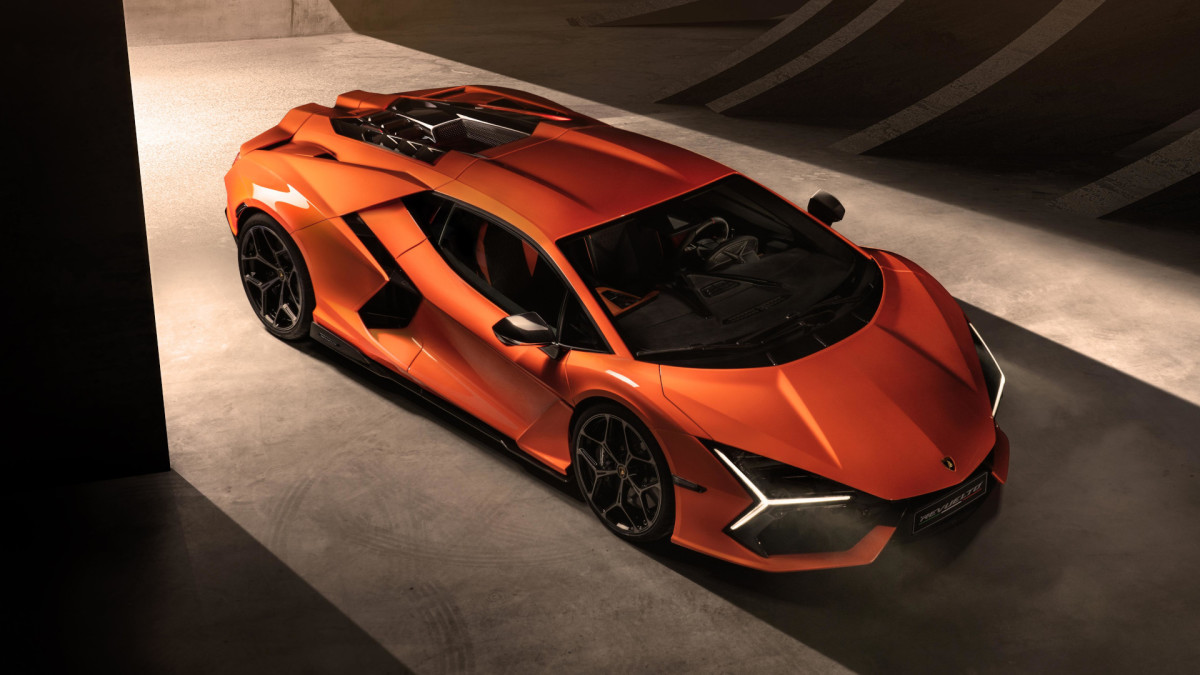 O Lamborghini Revuelto está agora em seu 4º recall