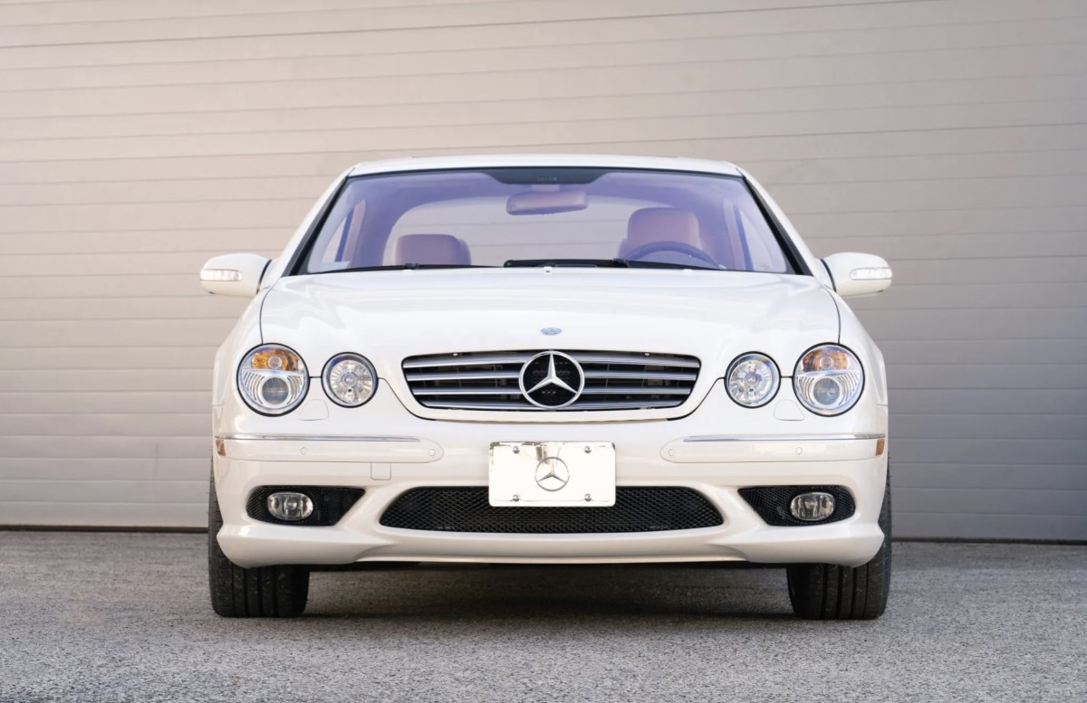 Mercedes-AMG CL65 V12 de 3.300 milhas acaba de ser vendido por mais de US$ 303.303