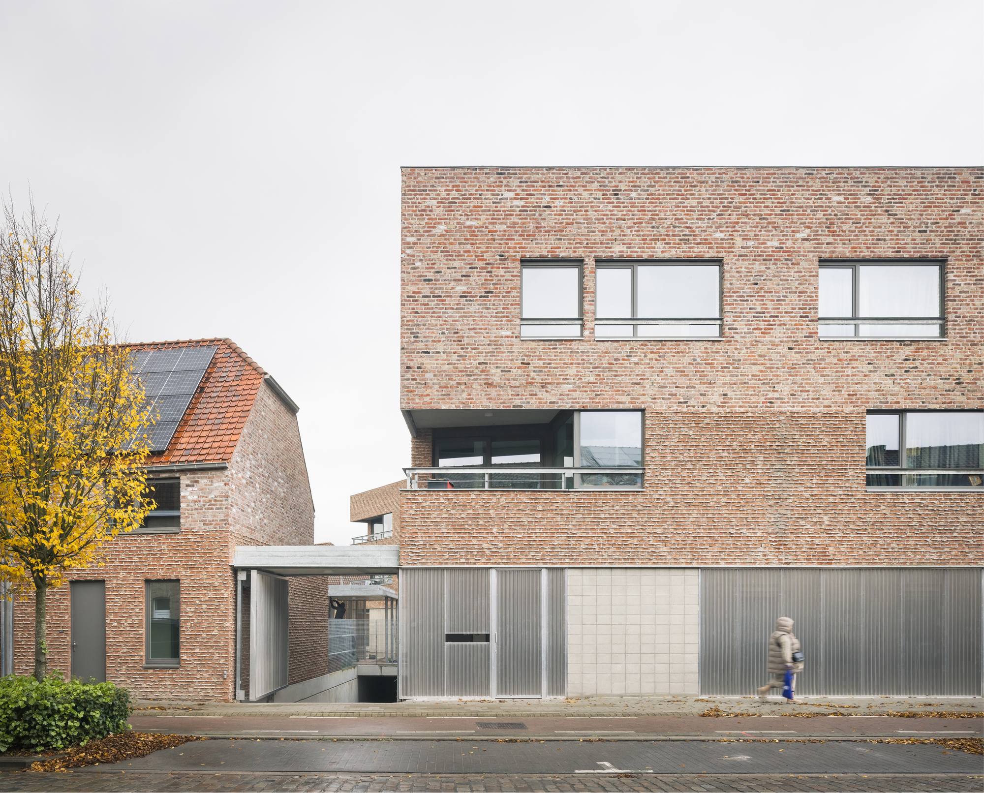 Projeto de Preenchimento Urbano para Habitação Social / MAKER Architecten