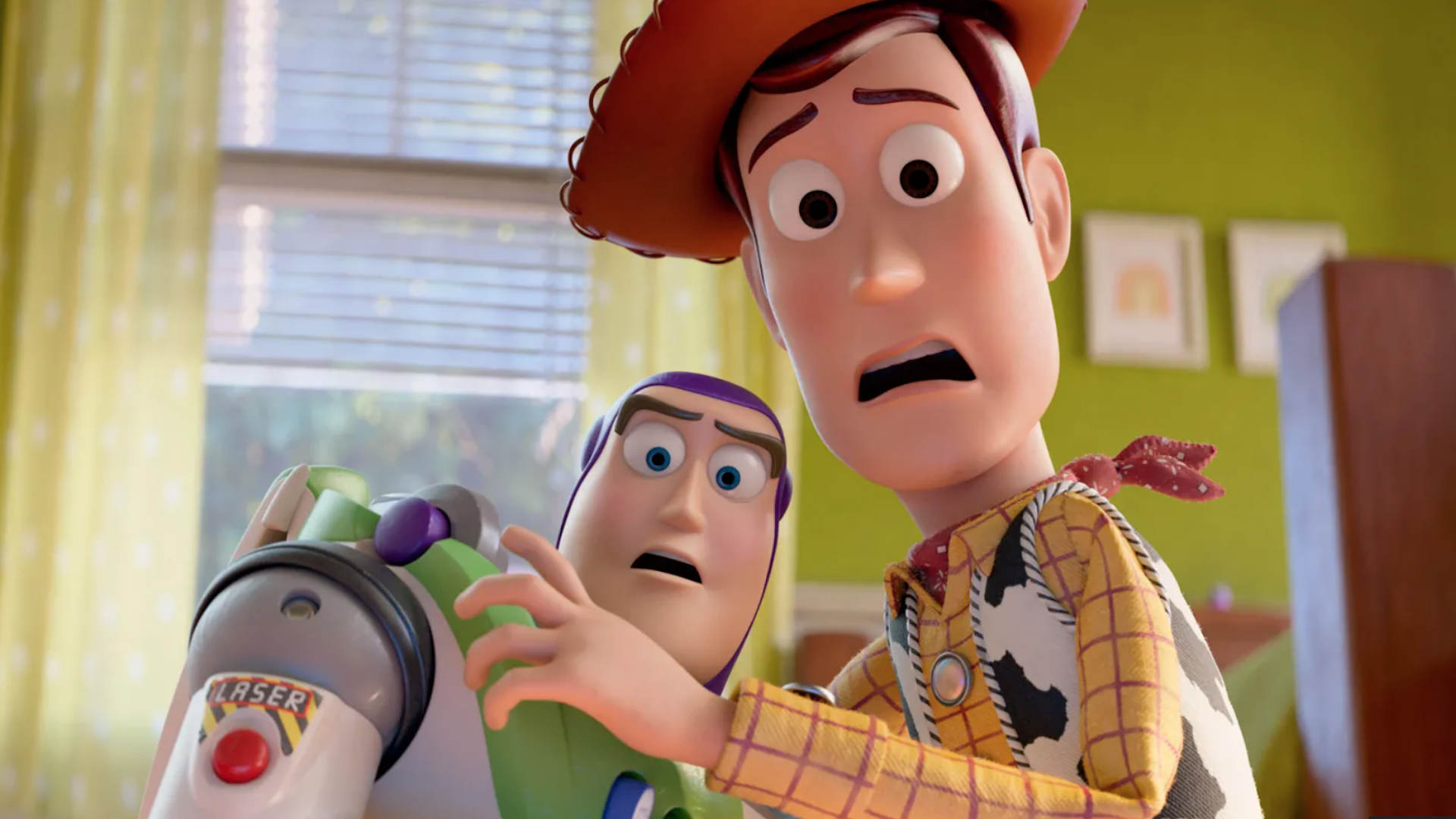 São brinquedos versus tecnologia no primeiro trailer de ‘Toy Story 5’, e os brinquedos têm um exército de Buzz Lightyears