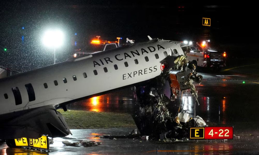 Colisão da Air Canada LaGuardia deixa dois pilotos mortos no aeroporto de Nova York