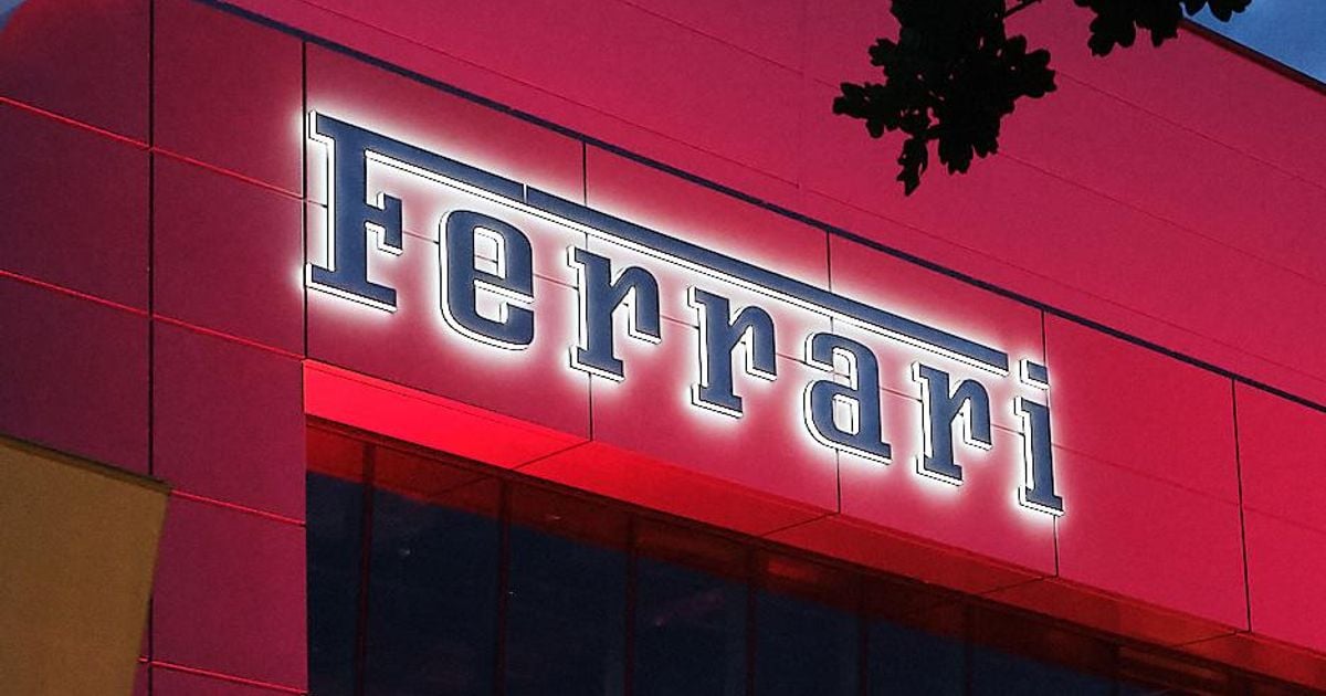 Fast e Luce: Ferrari responde à marca registrada da Mazda