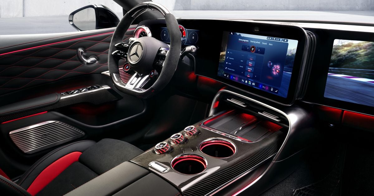Mercedes-AMG revela interior do primeiro ‘cupê de quatro portas’ elétrico
