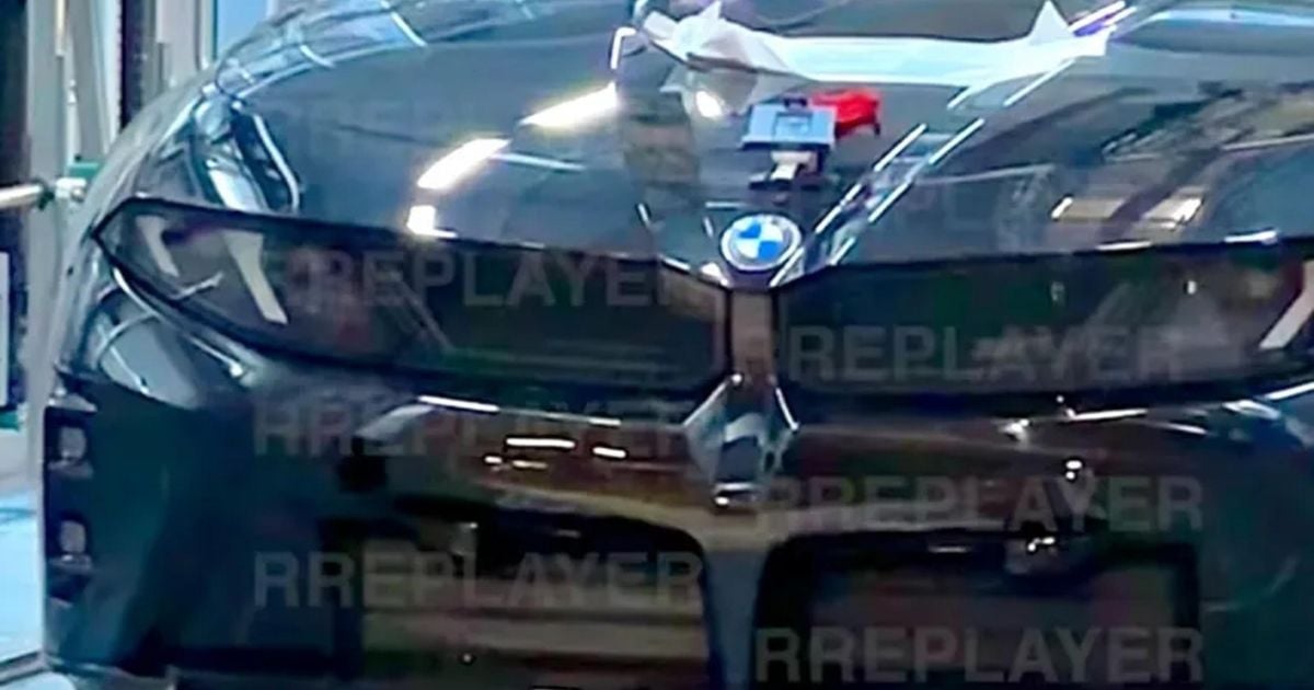 BMW M3 elétrico espionado sem disfarces pela primeira vez
