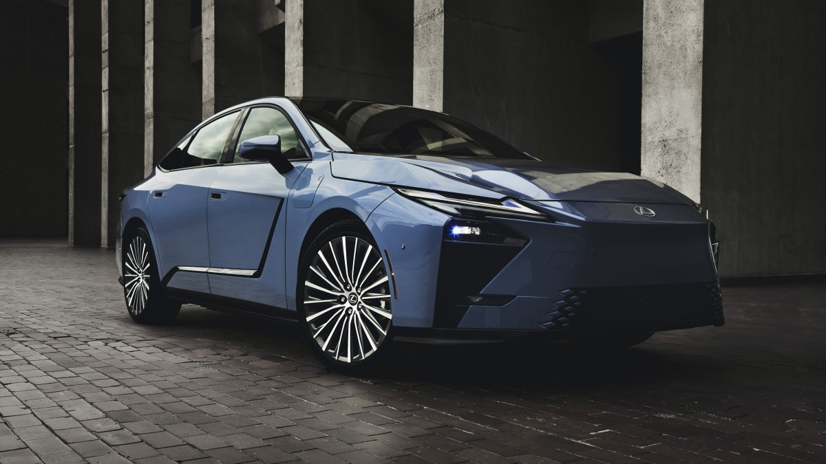 2026 Lexus ES é lançado com luxo no banco traseiro de nível LS