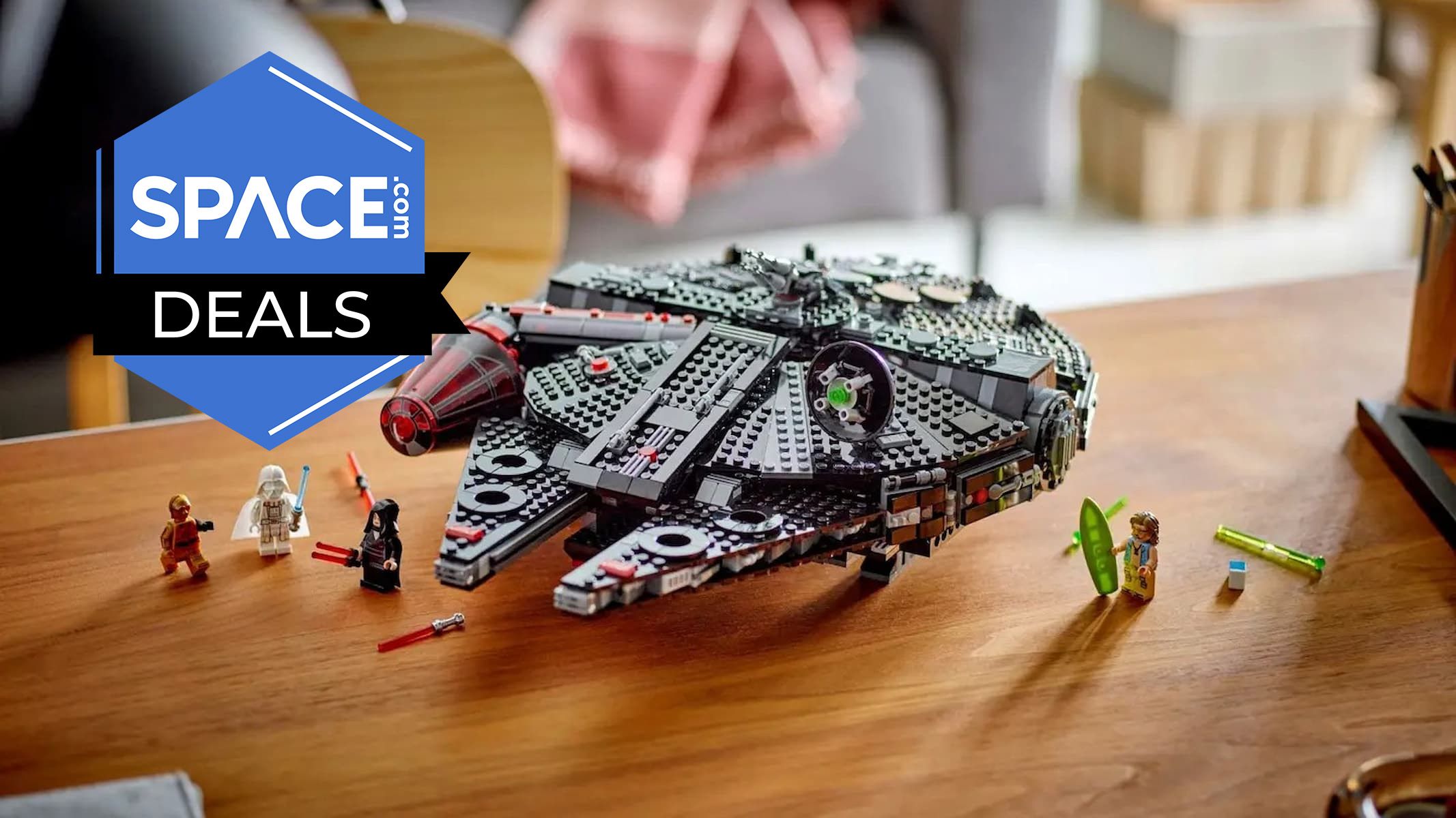 Junte-se ao Dark Side e Darth Jar Jar, com US $ 28 de desconto neste conjunto Lego Star Wars: Dark Falcon