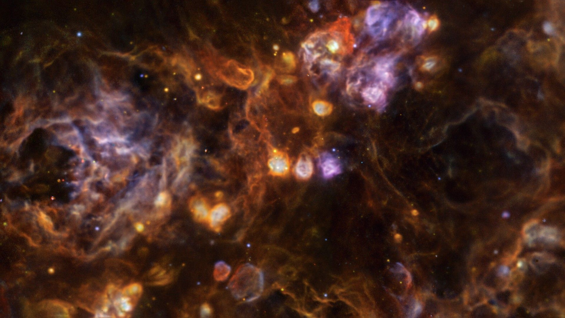 A Galáxia do Triângulo deslumbra em foto colorida psicodélica do dia de 23 de março de 2026