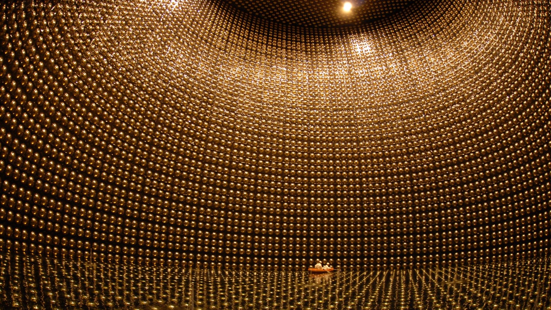 Nas profundezas do subsolo, um telescópio poderá em breve detectar fantasmas de estrelas que morreram antes da existência da Terra