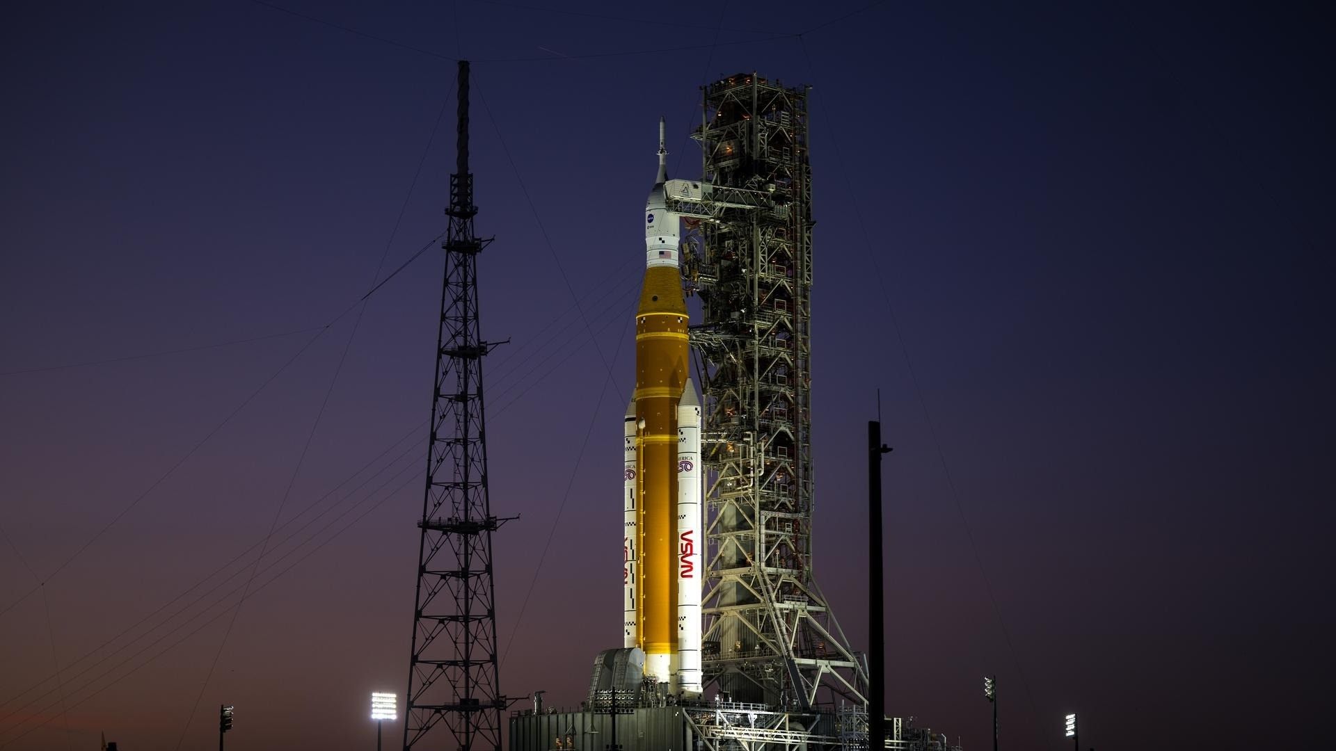 Por que os astronautas da Artemis 2 da NASA não pousarão na Lua quando chegarem lá?