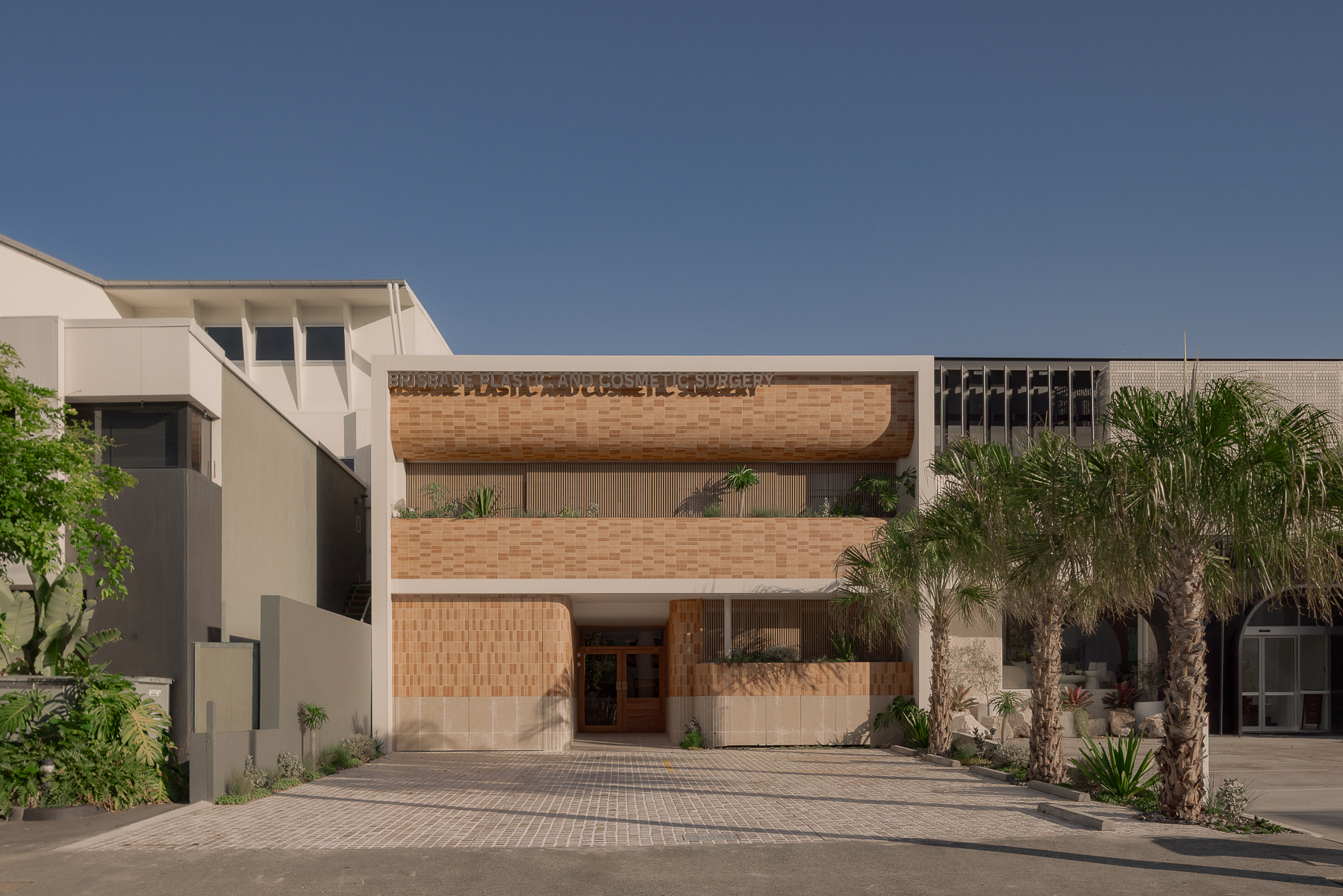 Cirurgia Plástica e Cosmética de Brisbane / Studio Collective