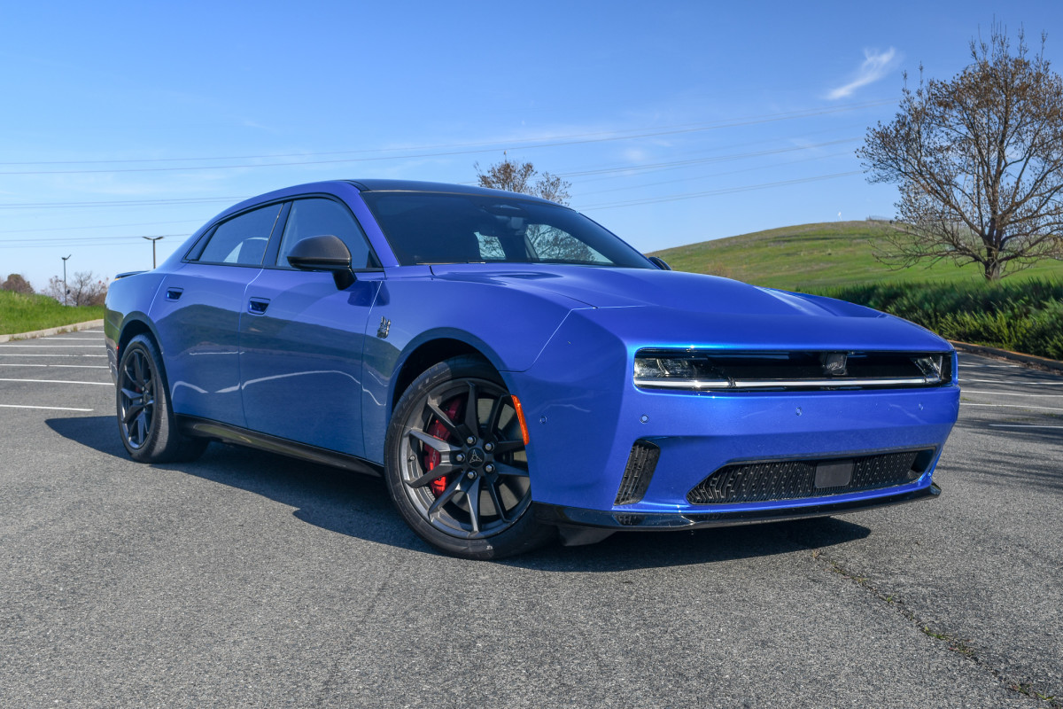 Dodge, Jeep, Ram EVs finalmente ganham acesso ao Supercharger Tesla
