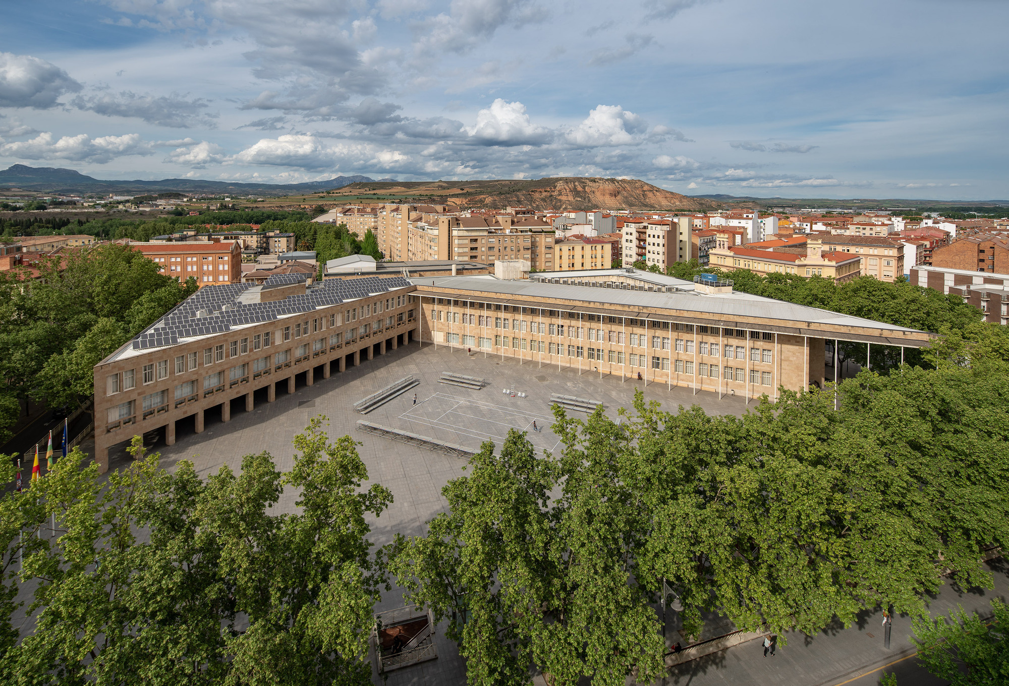 Concéntrico 2026 apresenta instalação de Smiljan Radić e 26 intervenções urbanas em Logroño, Espanha