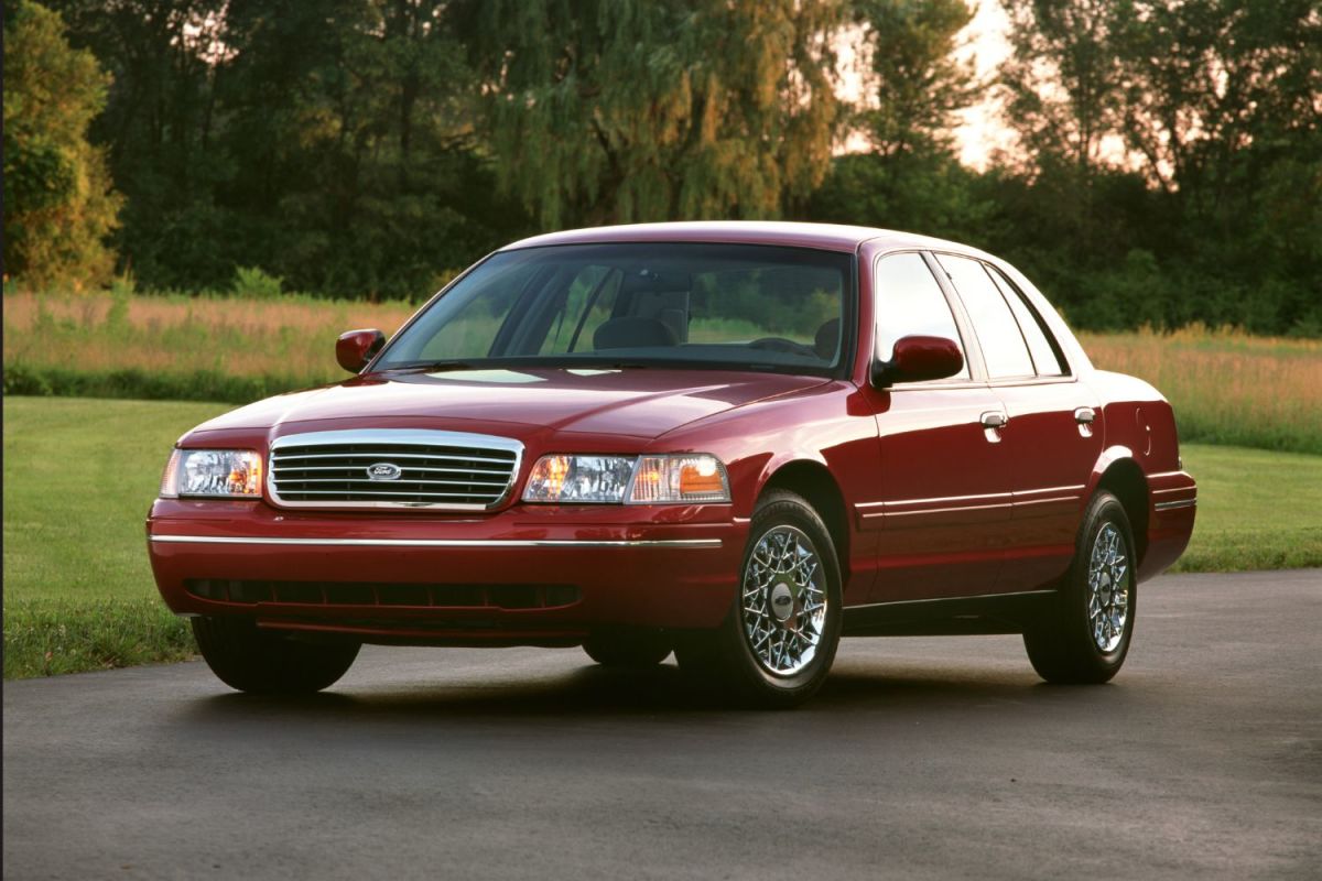 Os fãs do Ford Crown Victoria estão pedindo à pessoa errada seu retorno