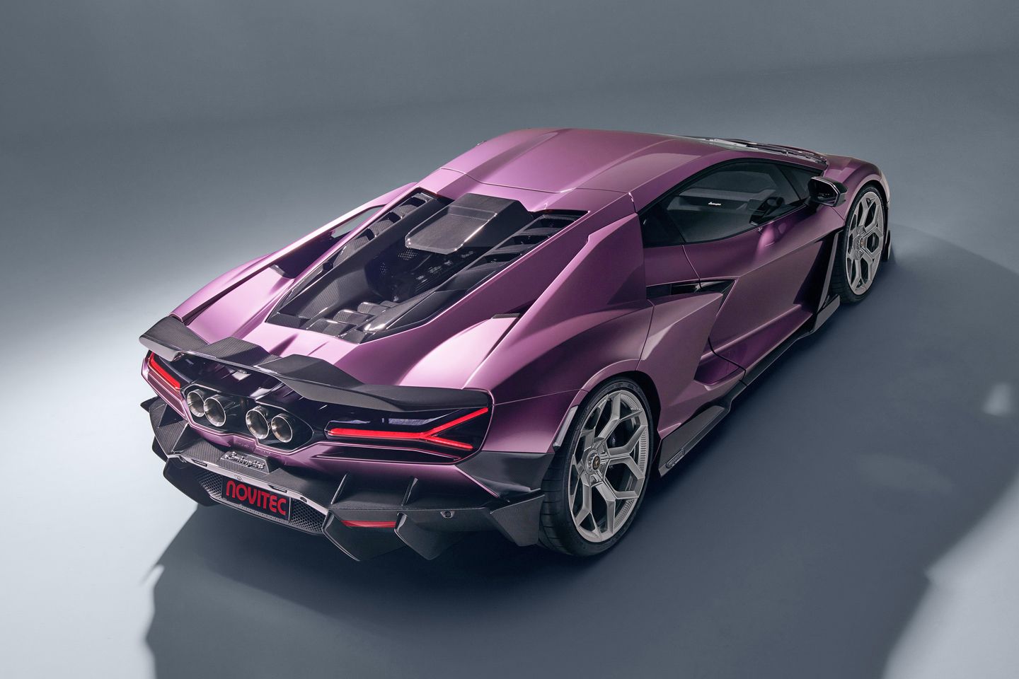 Novitec transforma Lamborghini Revuelto em 11º lugar