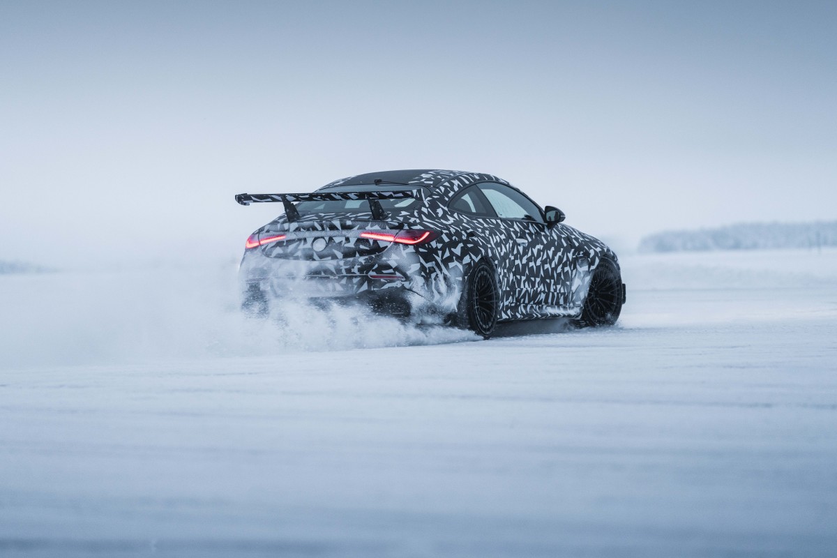 Mercedes-AMG CLE 63 ultra-raro vem com músculo M4