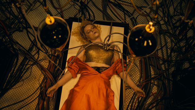 O riff de Maggie Gyllenhaal sobre a Noiva de Frankenstein é ‘emocionante’ ★★★★☆