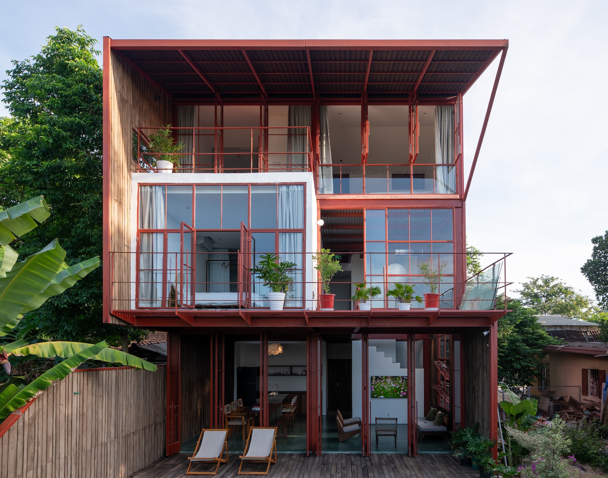 Pavilhão Escarlate / DUHA Architects