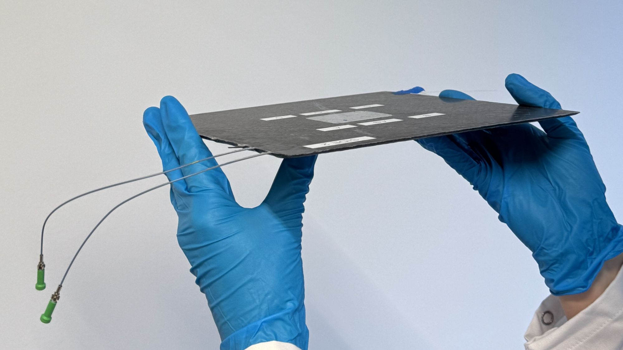 Futuras espaçonaves poderiam consertar seus próprios danos usando materiais de “autocura”