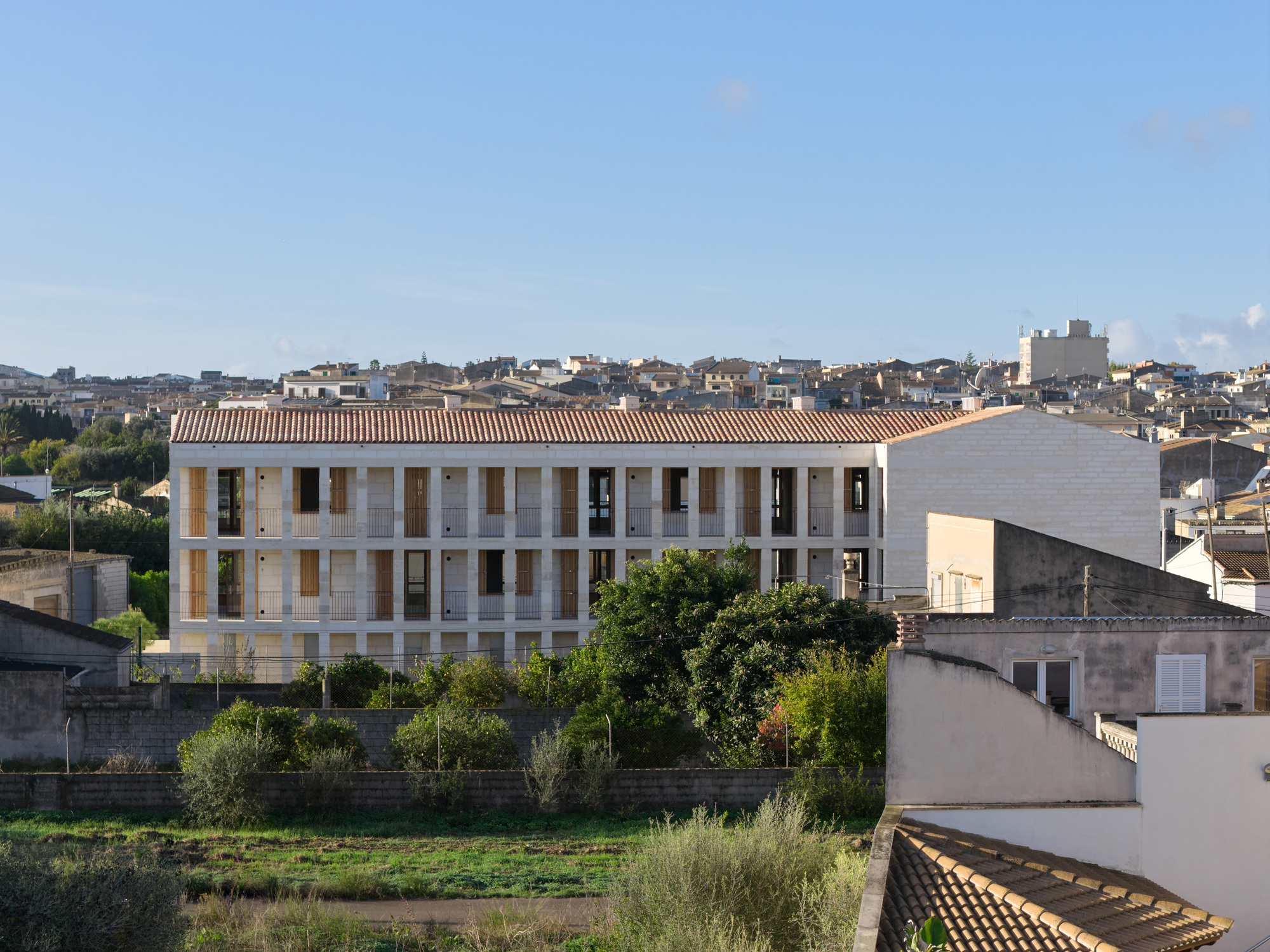 Dez Unidades de Habitação Social em Santa Margalida, Maiorca / Javier Gavín + Siddartha Rodrigo + Juan Moreno + DATAAE