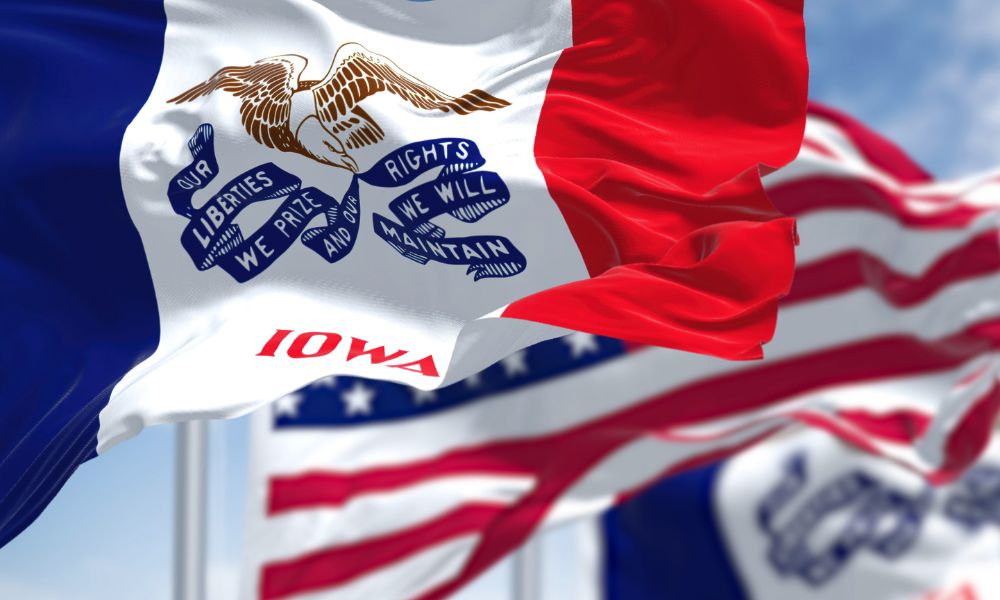 A nova lei de Iowa permite que seguradoras congelem pagamentos para proteger adultos vulneráveis