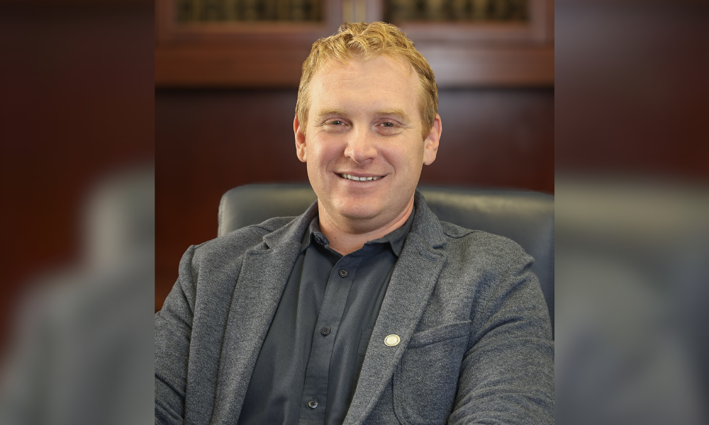 Senado de Connecticut confirma Josh Hershman como 34º comissário de seguros do estado