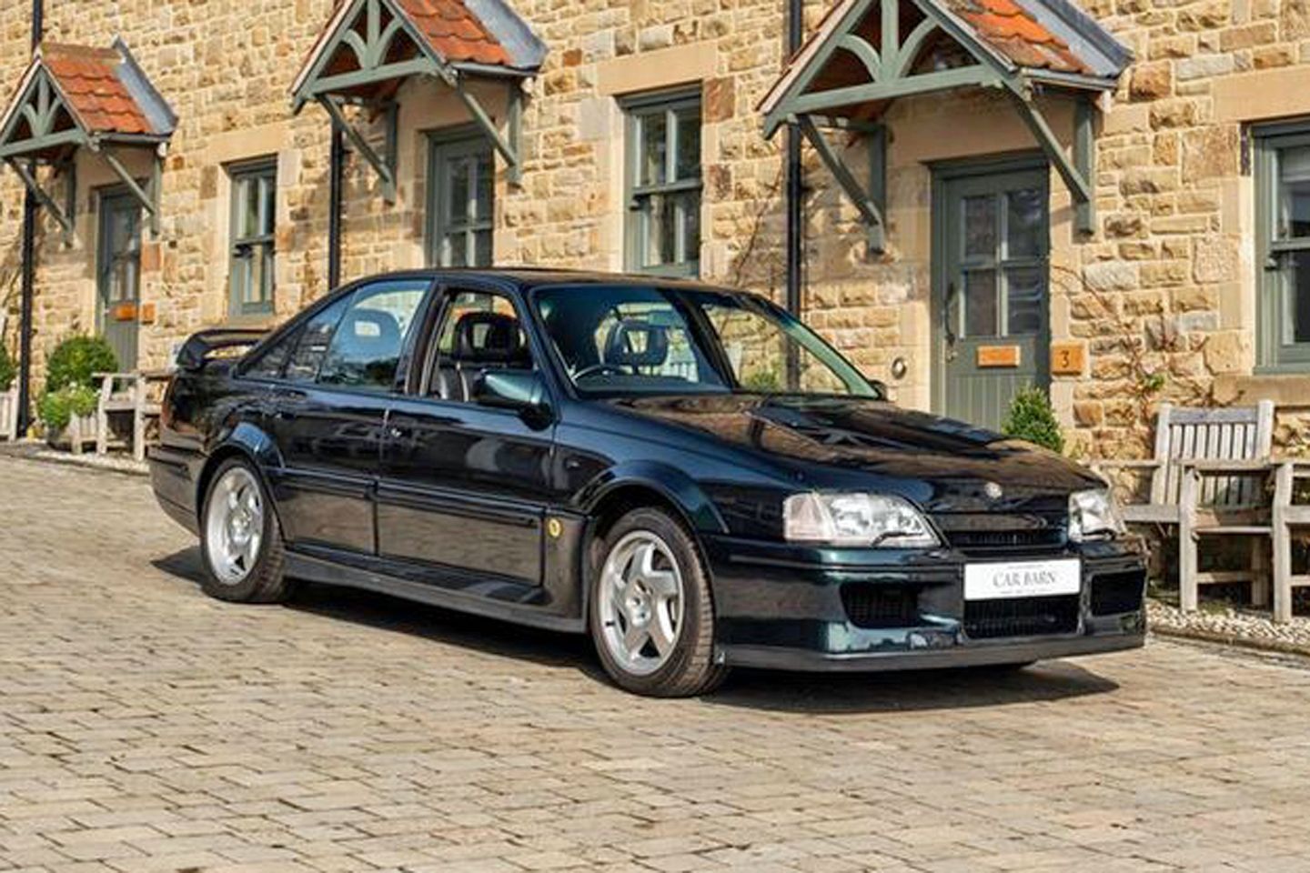 Terceiro ao último Lotus Carlton à venda