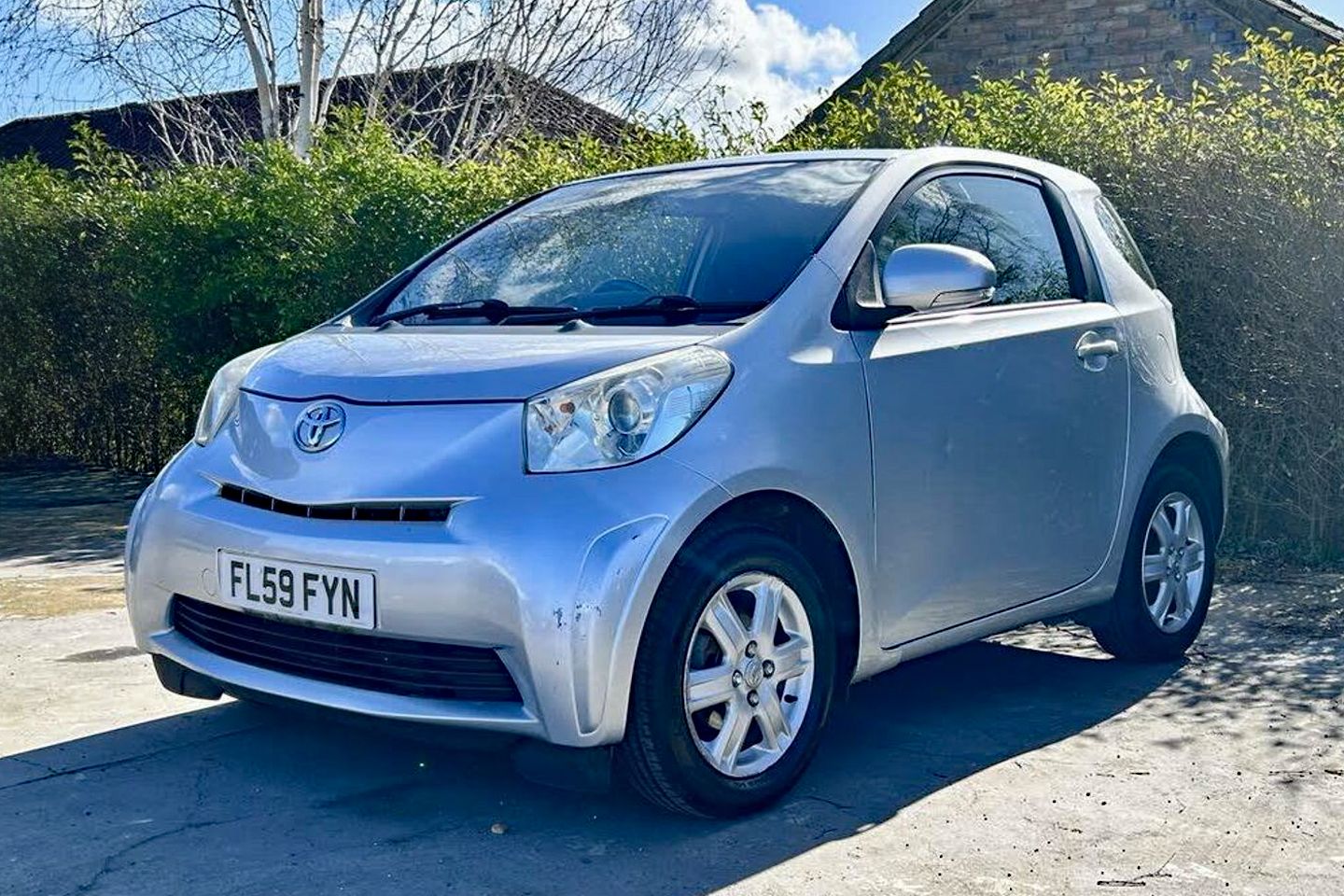 Toyota iQ | Galpão da Semana