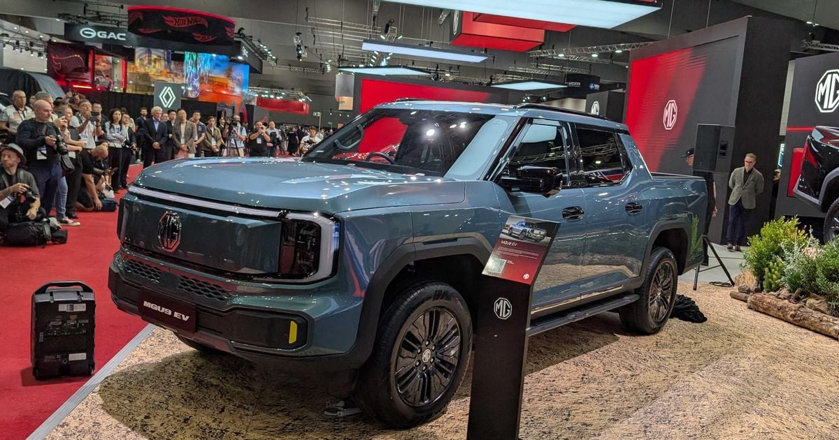 MG Australia apresenta linha expandida de veículos com EV, edição preta