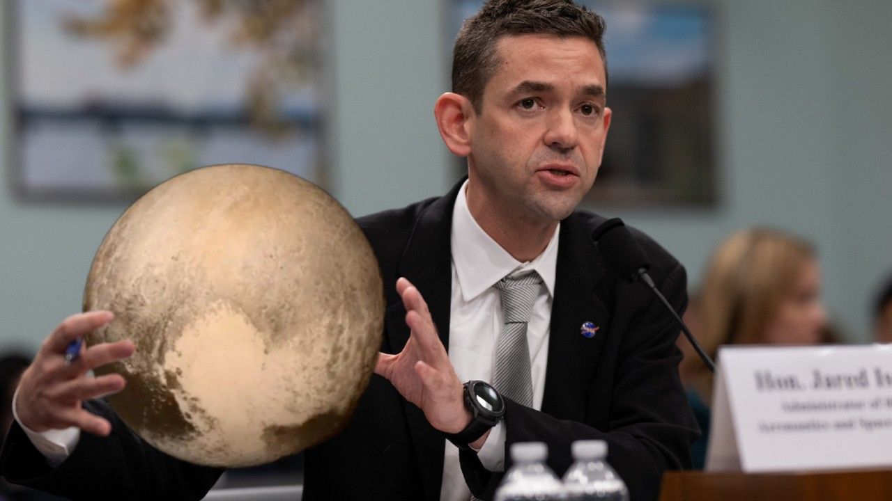 O chefe da NASA, Jared Isaacman, diz que está lutando por Plutão: ‘Estou no campo de ‘fazer de Plutão um planeta novamente’