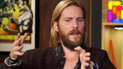 Troy Baker provoca o futuro de Joel, seu personagem morto, o último de nós