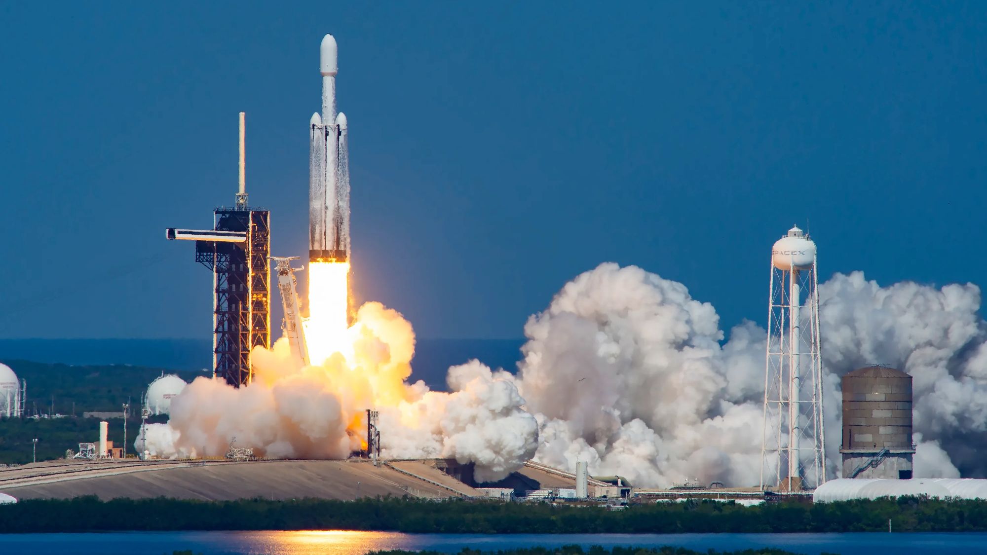 SpaceX lançando o poderoso foguete Falcon Heavy pela primeira vez em 18 meses em 27 de abril: assista ao vivo