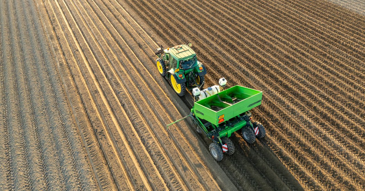 John Deere está pagando US$ 99 milhões aos agricultores por reparos supostamente monopolizadores