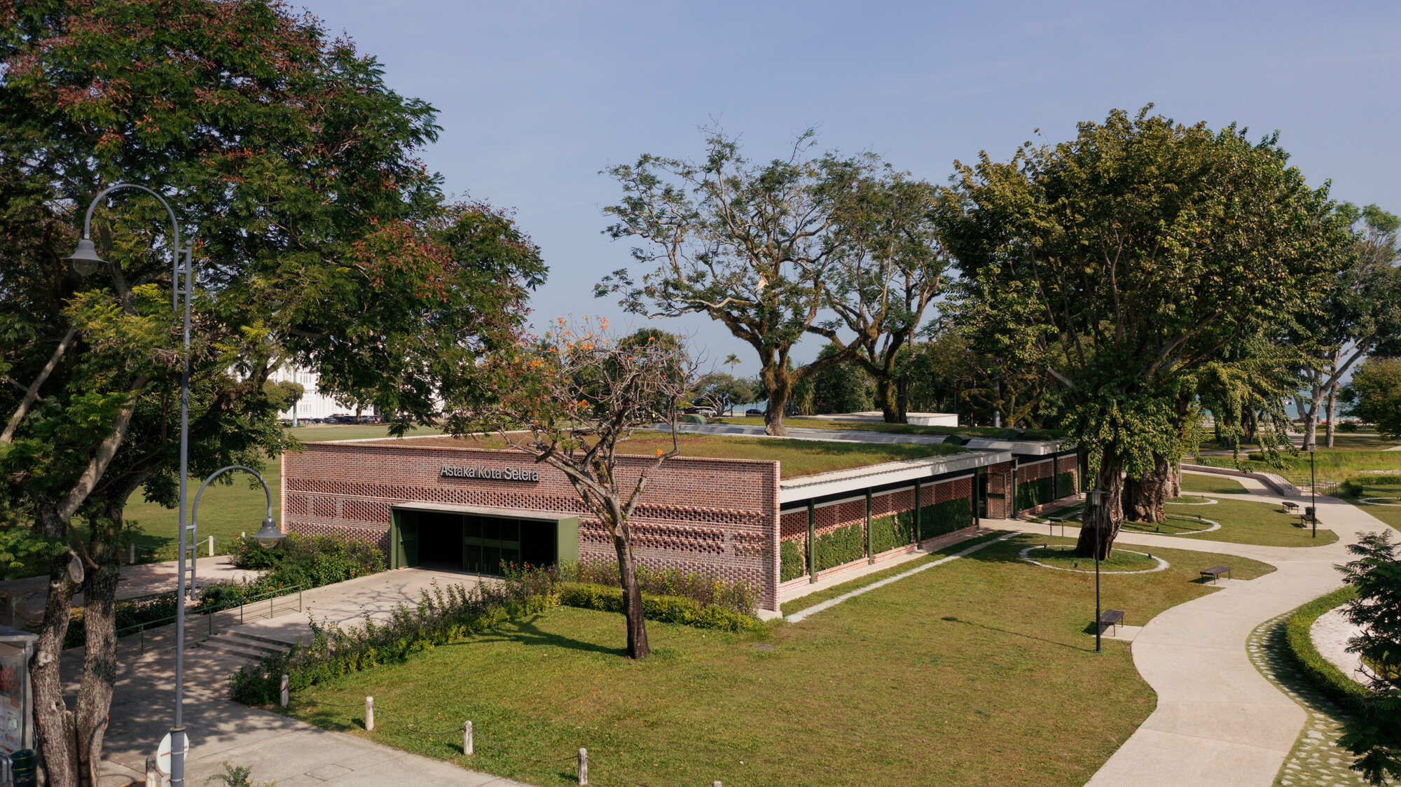 Astaka Kota Selera / EA Architects