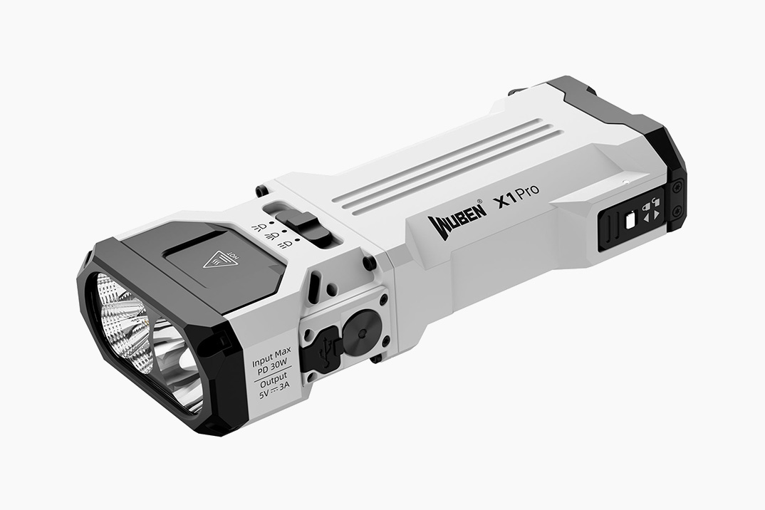 O X1Pro da Wuben é uma lanterna EDC de 12.300 lúmens com ventilador de resfriamento integrado